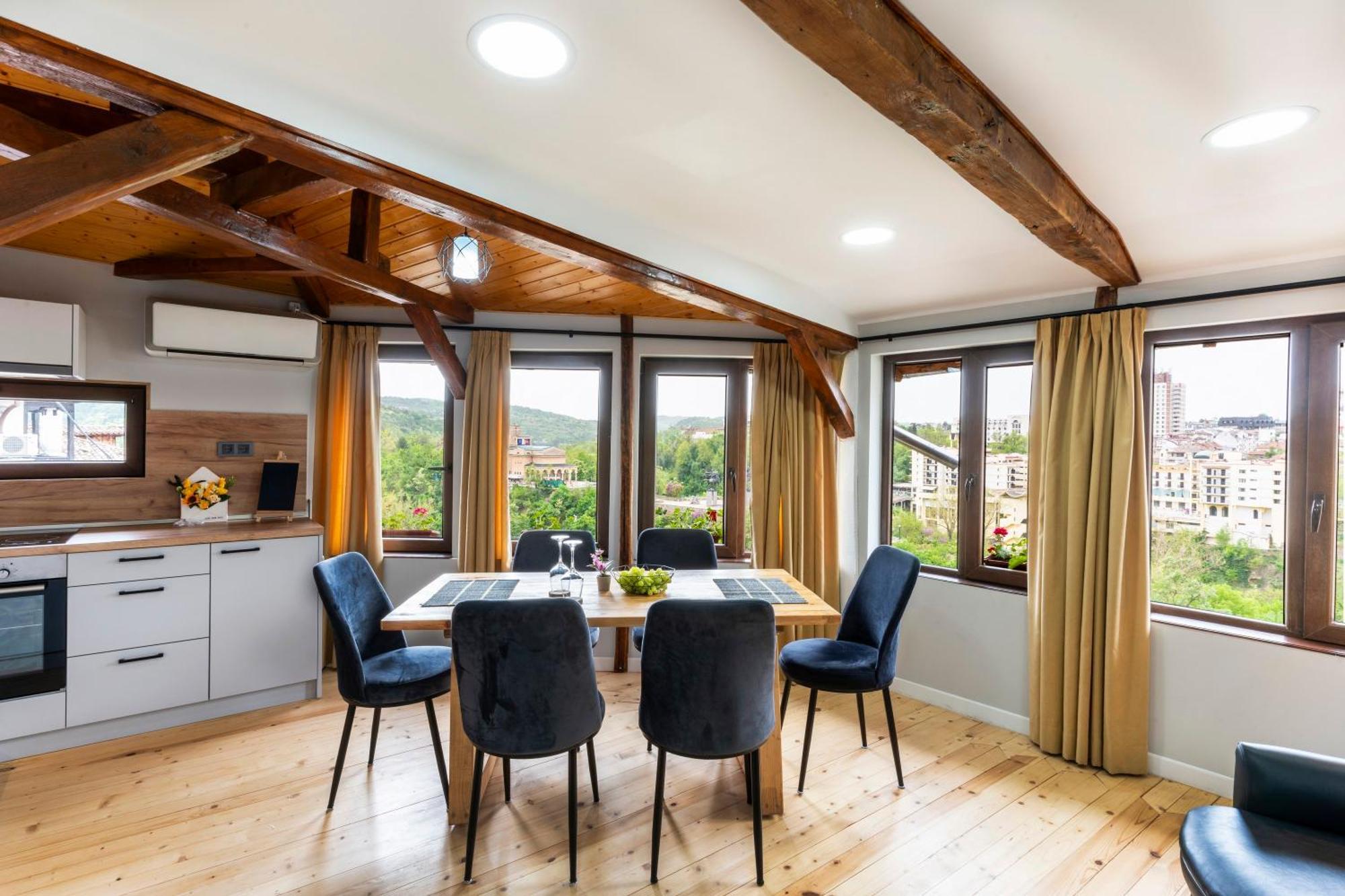 Bobevata Guest House - Floor 2 - Stunning View Old Town Veliko Tarnovo Eksteriør billede