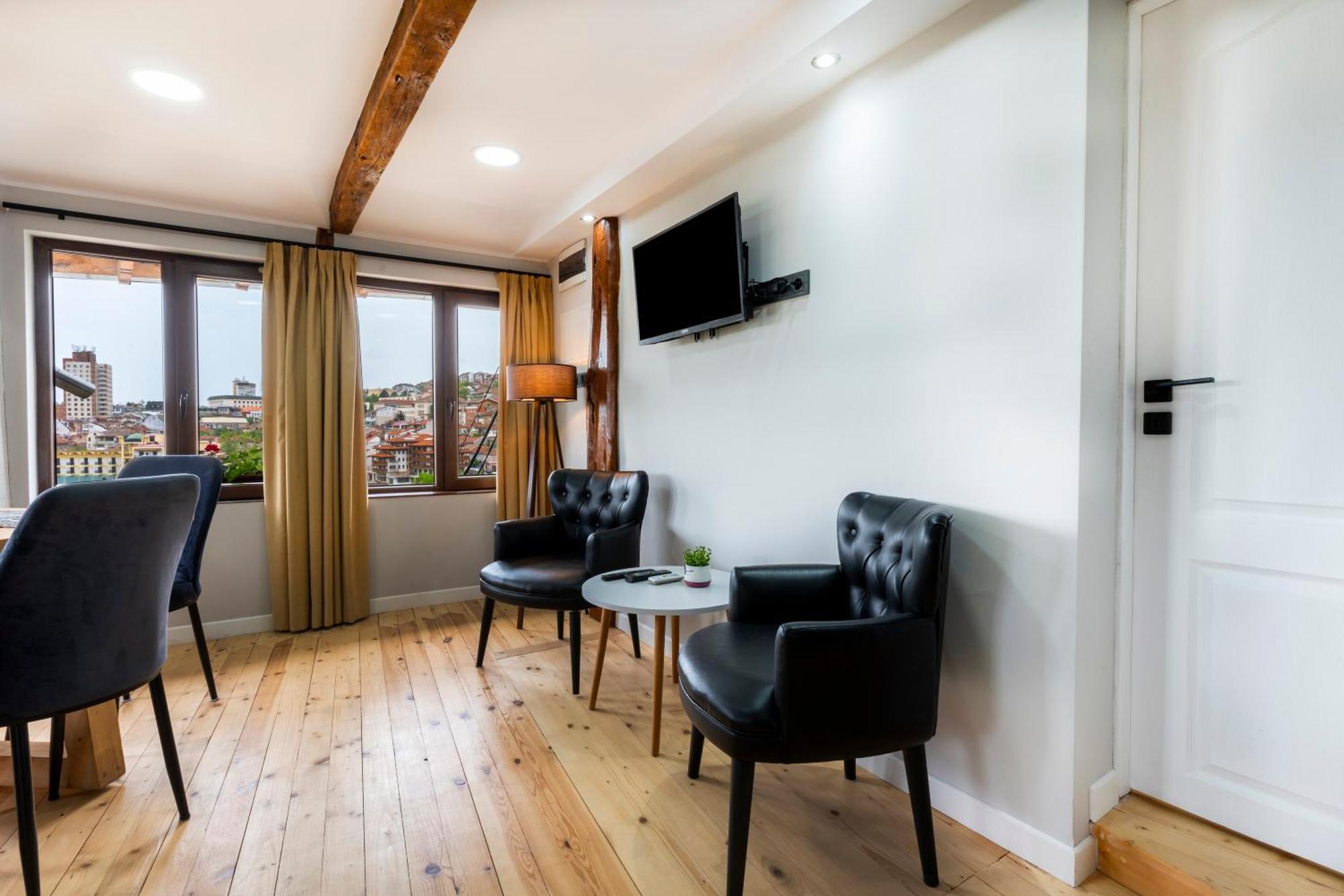 Bobevata Guest House - Floor 2 - Stunning View Old Town Veliko Tarnovo Eksteriør billede